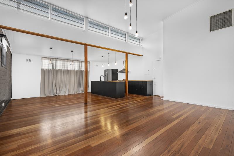 Click to view all images Unit 3/18 Wood Street Newcastle West NSW 2302 - Image 2