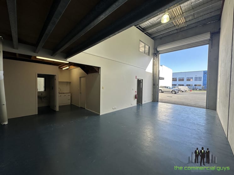 Click to view all images 5/56 Redcliffe Gardens Drive Clontarf QLD 4019 - Image 2