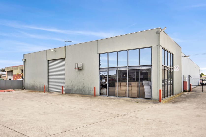 Click to view all images 4/164 Victoria Street North Geelong VIC 3215 - Image 1
