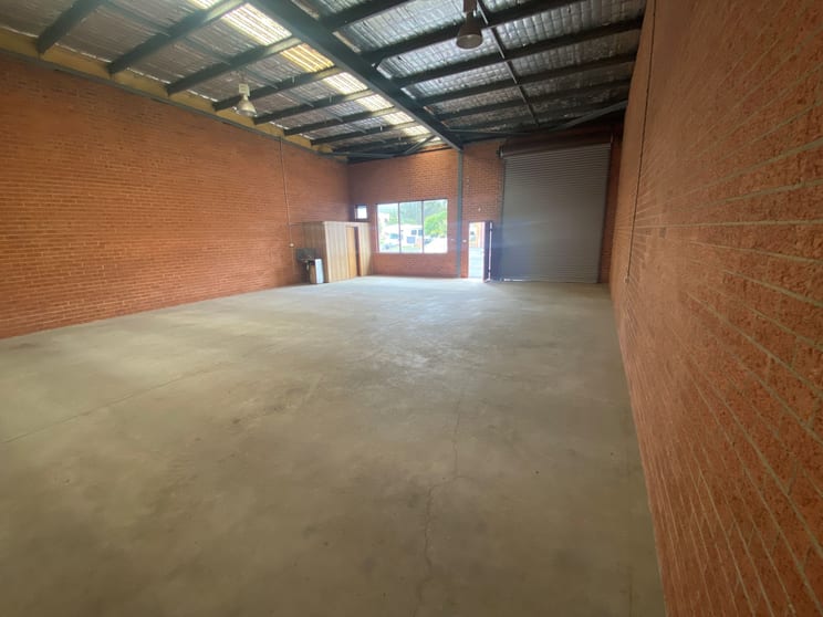 Click to view all images 2/82-86 Jardine Street Fairy Meadow NSW 2519 - Image 3