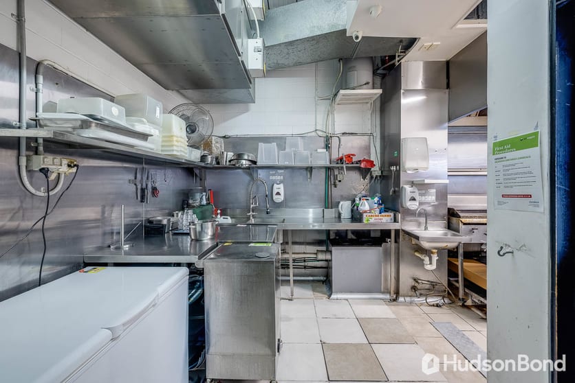 Click to view all images 11A/60 Fitzroy Street St Kilda VIC 3182 - Image 3