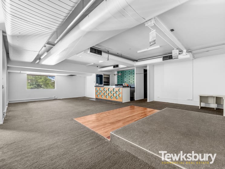 Click to view all images 2071 Moggill Road Kenmore QLD 4069 - Image 3