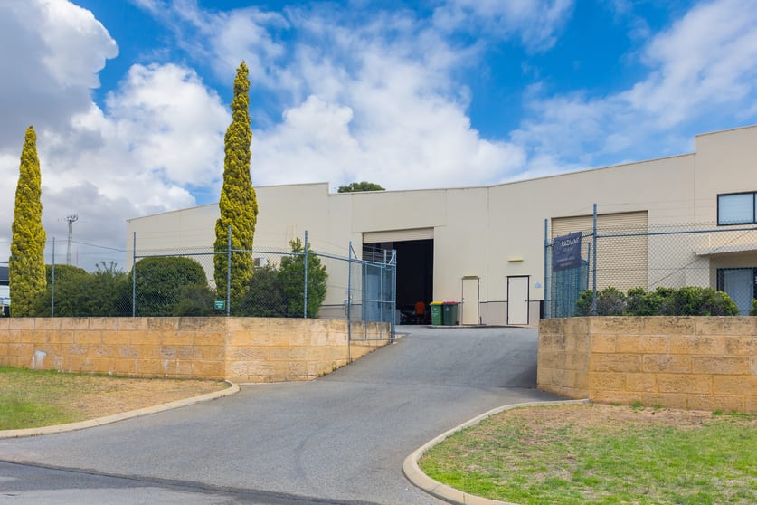 Click to view all images 2/16 Kalmia Road Bibra Lake WA 6163 - Image 3
