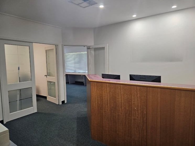 Click to view all images 5/52 Hatherley Parade Winthrop WA 6150 - Image 1