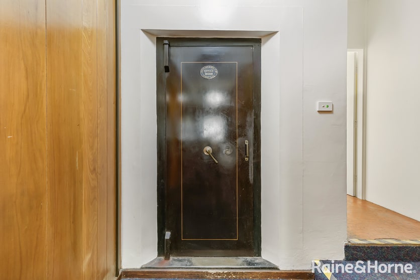 Click to view all images 21 Montague Street Goulburn NSW 2580 - Image 3