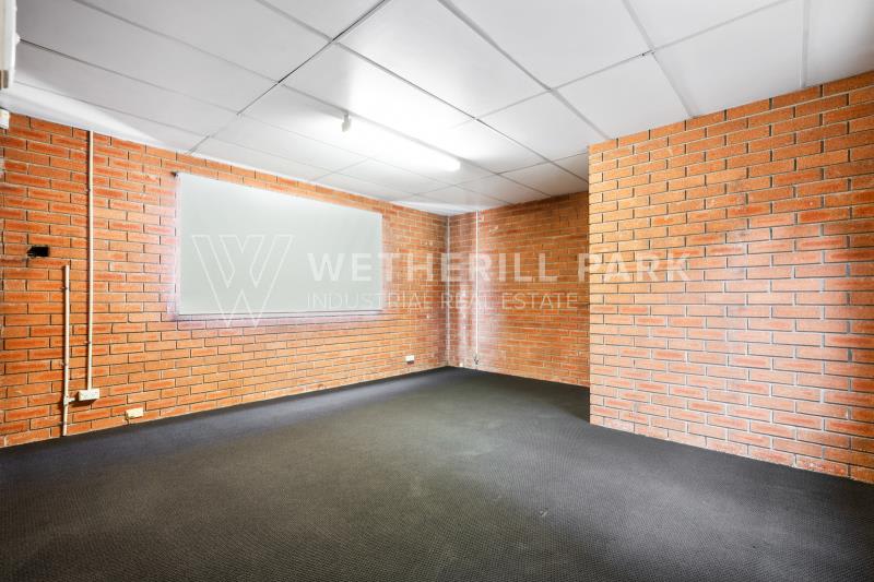 Click to view all images Wetherill Park NSW 2164 - Image 3