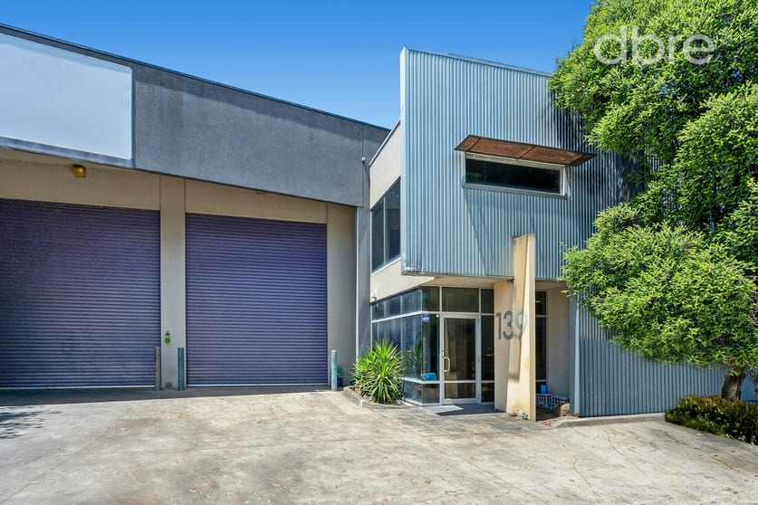 Click to view all images 139 Woodlands Drive Braeside VIC 3195 - Image 1