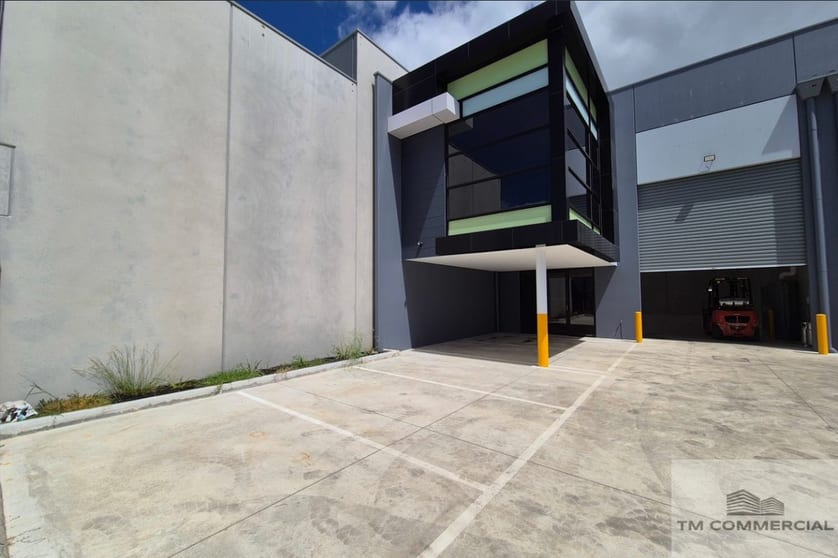 Click to view all images 1/3 Trade Way Cranbourne West VIC 3977 - Image 1