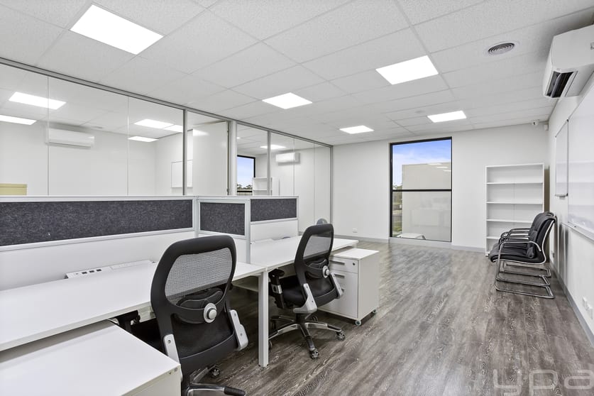 Click to view all images 6/19-21 Concorde Crescent Werribee VIC 3030 - Image 3
