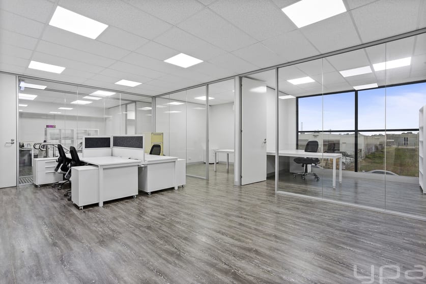 Click to view all images 6/19-21 Concorde Crescent Werribee VIC 3030 - Image 2