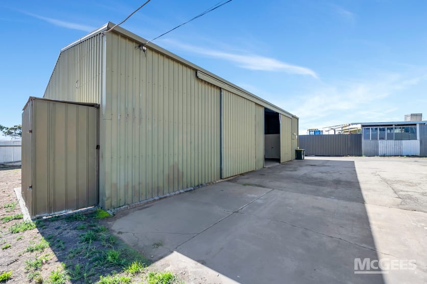 Click to view all images 55 Plymouth Road Wingfield SA 5013 - Image 2