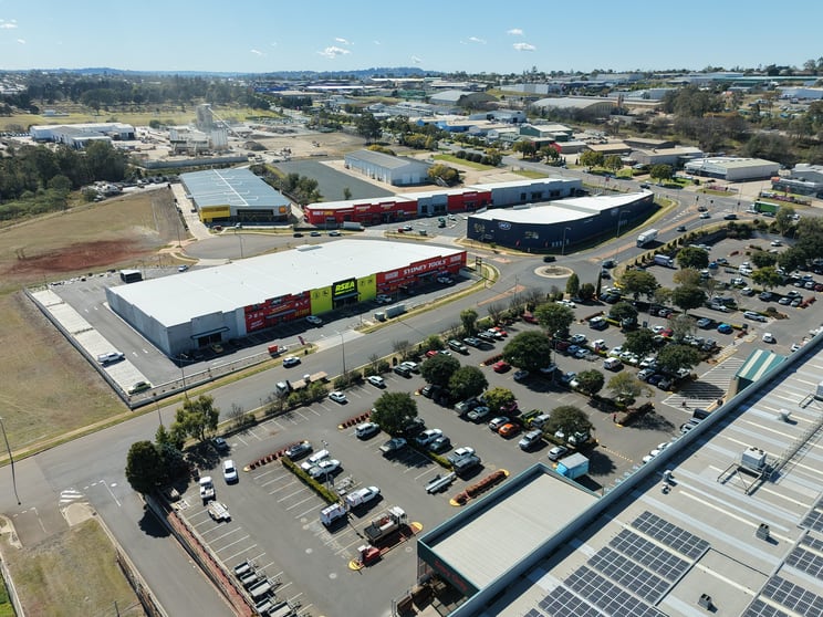 10-16 Hyde Court Harristown QLD 4350 - Image 2