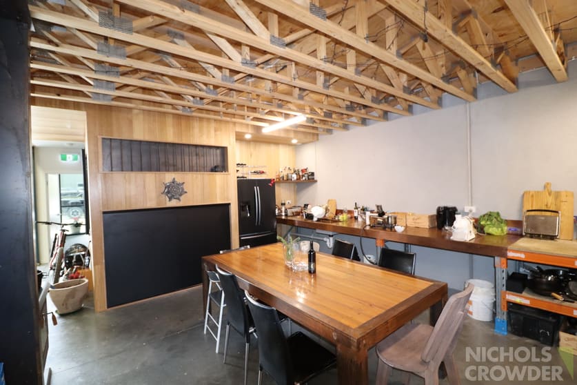Click to view all images 2/4 Milgate Drive Mornington VIC 3931 - Image 2