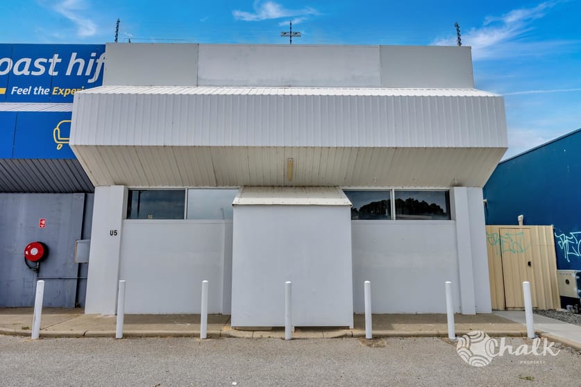Click to view all images 5/4-6 Commodore Drive Rockingham WA 6168 - Image 3