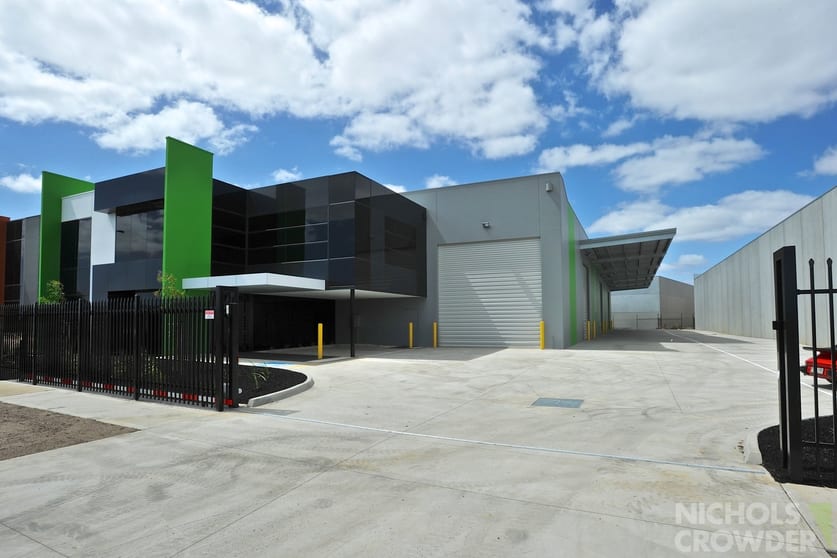 Click to view all images 4 Silkwood Rise Carrum Downs VIC 3201 - Image 1