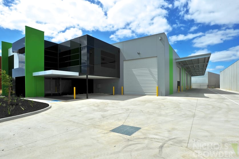 Click to view all images 4 Silkwood Rise Carrum Downs VIC 3201 - Image 2