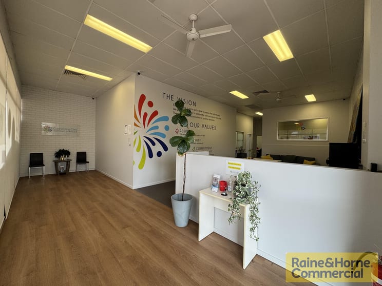 Click to view all images 2/356 Gympie Road Strathpine QLD 4500 - Image 2