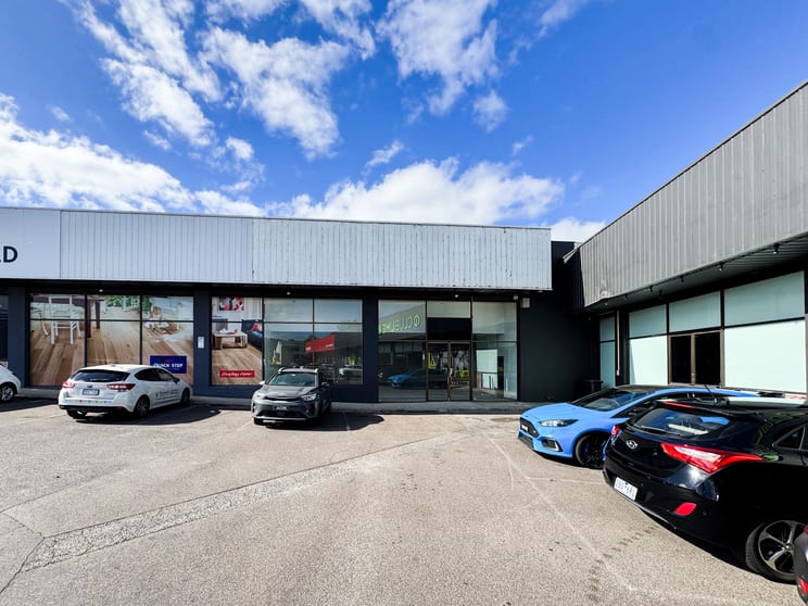 Click to view all images 4A/74 Maroondah Highway Ringwood VIC 3134 - Image 1