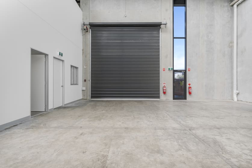 Click to view all images 92 Yale Drive Epping VIC 3076 - Image 2