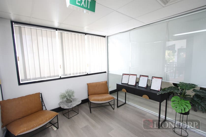 Click to view all images Upper Mount Gravatt QLD 4122 - Image 2