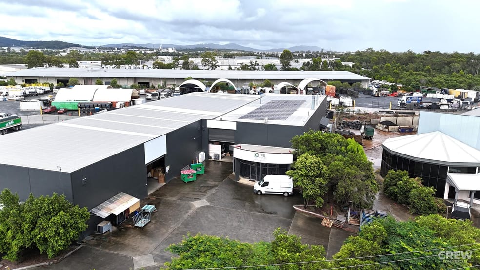 Click to view all images 1 & 2/9 Christensen Road Stapylton QLD 4207 - Image 3