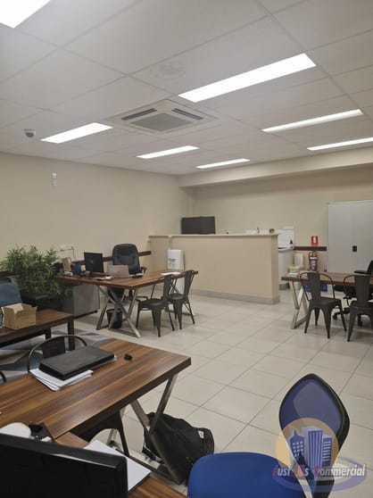 Click to view all images 4/51-53 Perry Street Bundaberg North QLD 4670 - Image 1