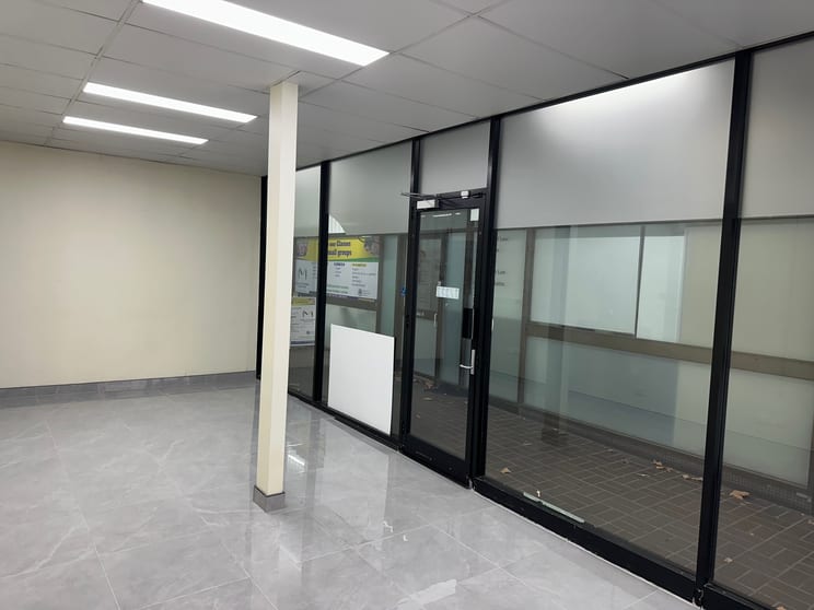 Click to view all images 7/372 Chapel Road Bankstown NSW 2200 - Image 3