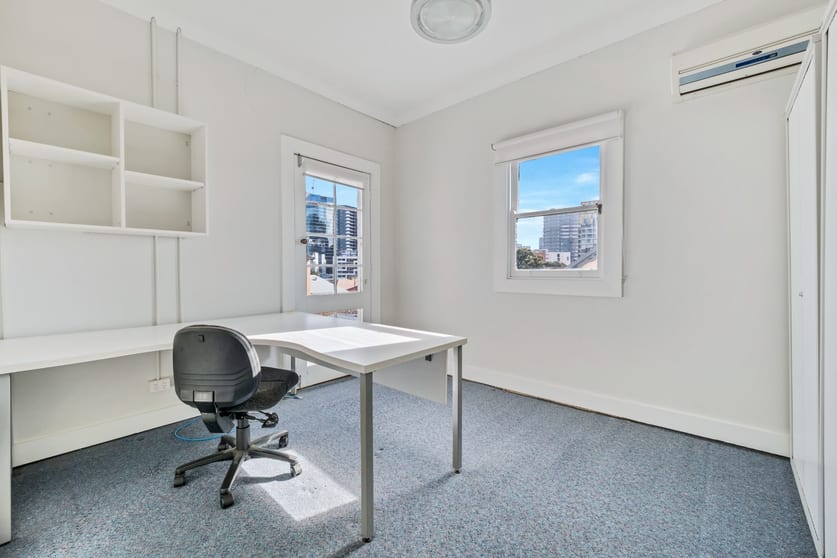 Click to view all images 92 Harris Street Harris Park NSW 2150 - Image 2