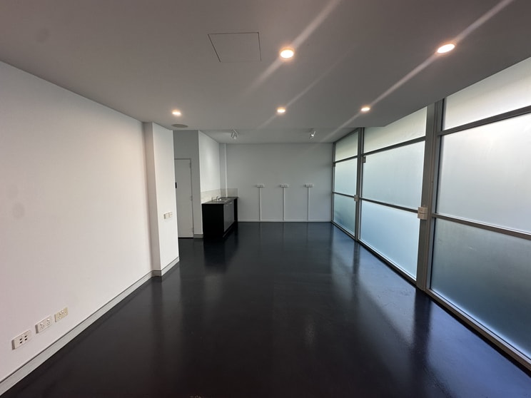 Click to view all images 2/10-18 Ocean Street Botany NSW 2019 - Image 3