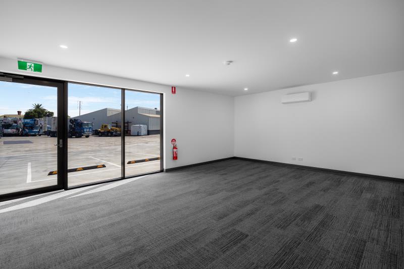 Click to view all images Unit 3/2A Wilson Street Royal Park SA 5014 - Image 3
