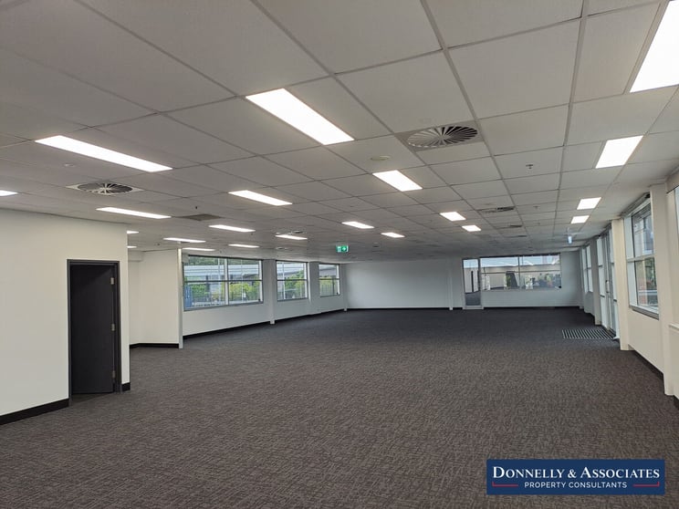 Click to view all images 152 Paradise Road Willawong QLD 4110 - Image 3
