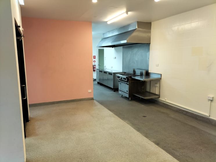 Click to view all images 17/12-18 Clarendon Street Artarmon NSW 2064 - Image 2