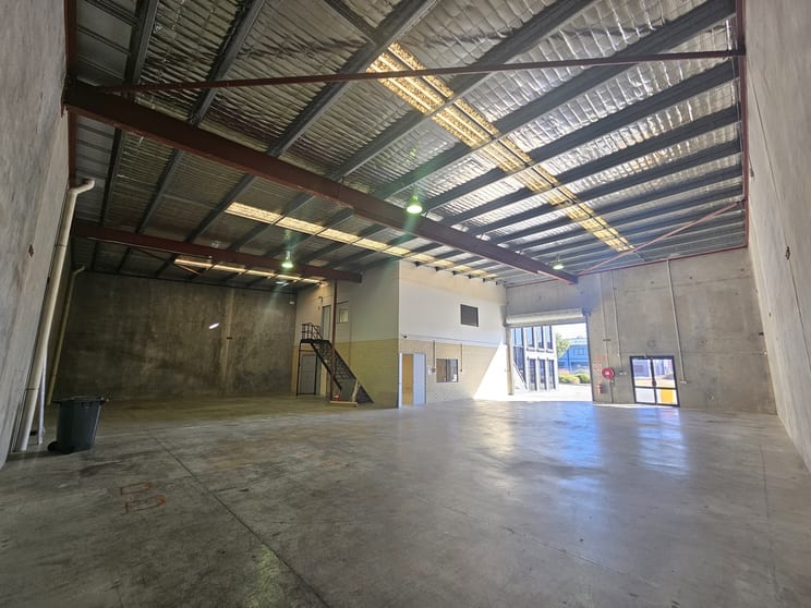 Click to view all images 17 Millrose Drive Malaga WA 6090 - Image 2