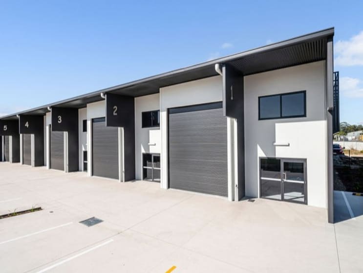 Click to view all images 2/4 Lenco Crescent Landsborough QLD 4550 - Image 1