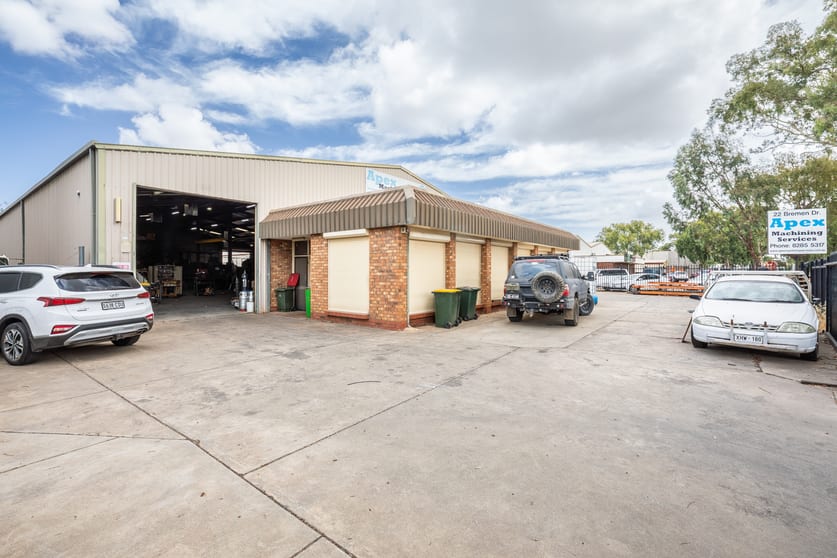 Click to view all images 22 Bremen Drive Salisbury South SA 5106 - Image 2