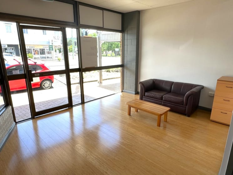 Click to view all images 1/49 Drayton Street Nanango QLD 4615 - Image 3