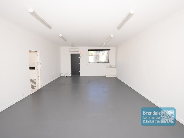 Click to view all images 516 Gympie Rd Strathpine QLD 4500 - Image 3