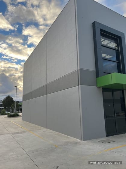 Click to view all images Unit 5/26 Radnor Drive Deer Park VIC 3023 - Image 2