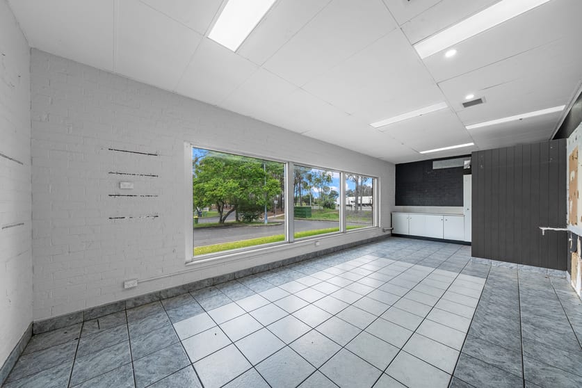 Click to view all images 1 Phillip Place Mcgraths Hill NSW 2756 - Image 3