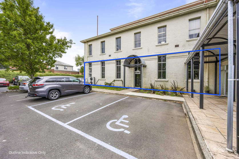 Suite 1/11 St Cedars Grove Lake Gardens VIC 3355 - Image 2