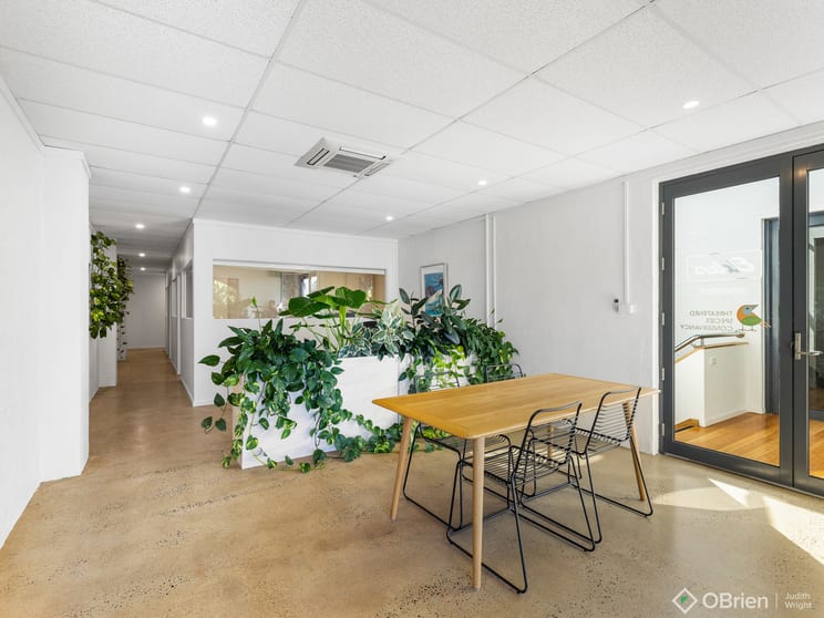 1/82 Thompson Avenue Cowes VIC 3922 - Image 3