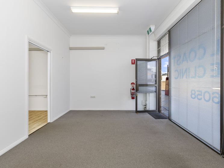 Click to view all images 2/76 The Entrance Road The Entrance NSW 2261 - Image 3