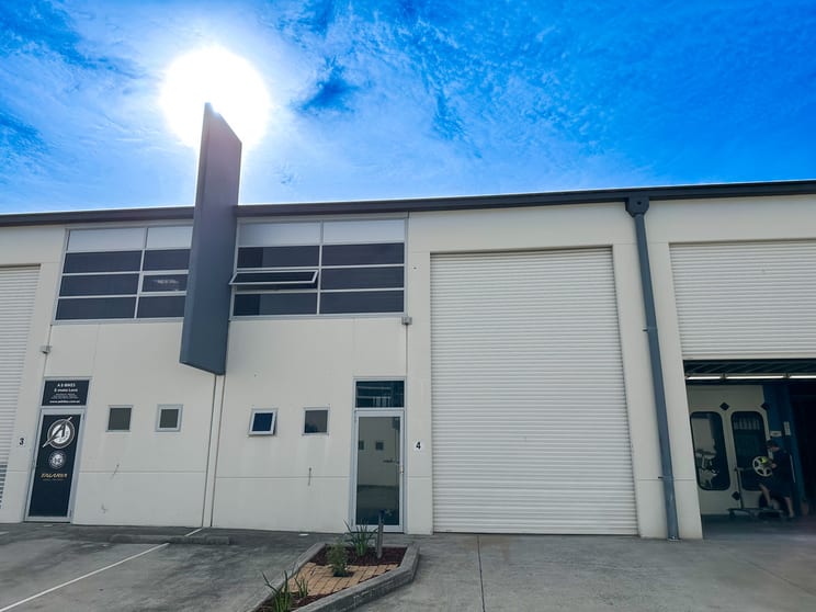 Click to view all images 4/172 Milperra Road Revesby NSW 2212 - Image 1