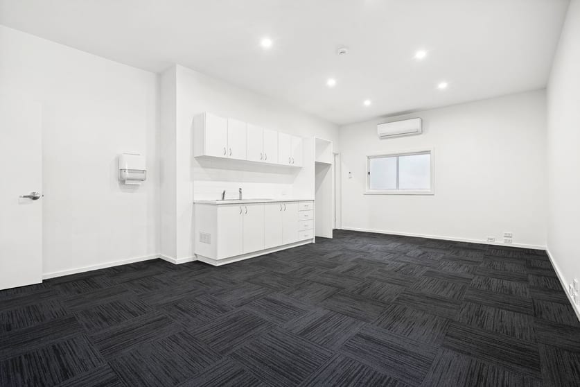 Click to view all images 23-24 Hume Reserve Court Bell Park VIC 3215 - Image 3