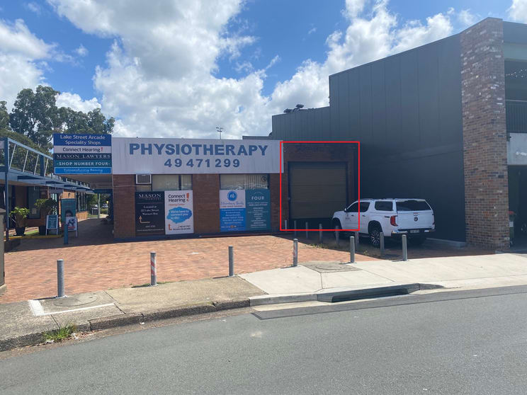 Click to view all images Garage/22 Lake Street Warners Bay NSW 2282 - Image 1