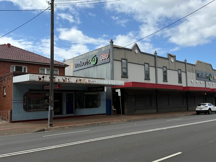 Click to view all images 2/62 Princes Highway Fairy Meadow NSW 2519 - Image 1