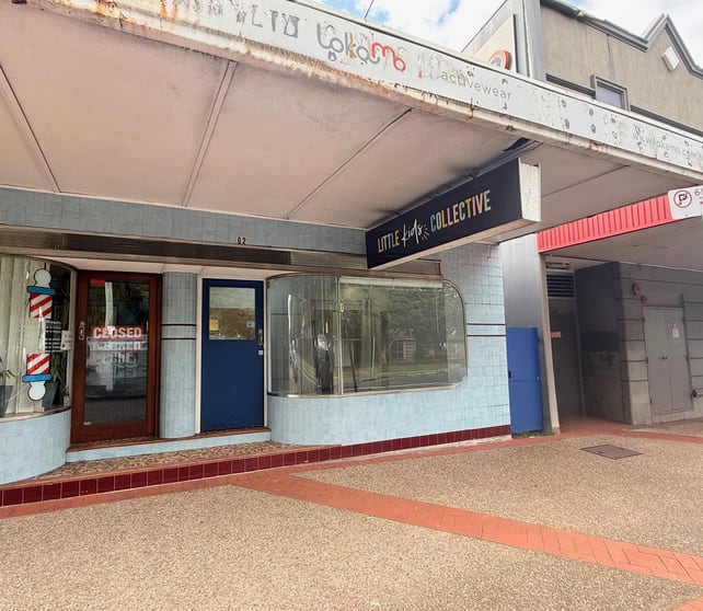 Click to view all images 2/62 Princes Highway Fairy Meadow NSW 2519 - Image 2