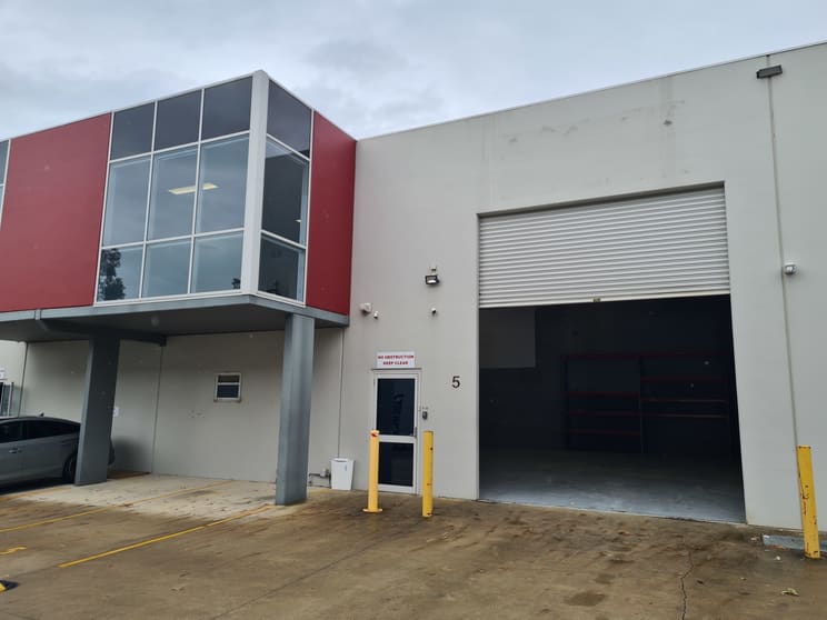 Click to view all images 4 Money Close Rouse Hill NSW 2155 - Image 3