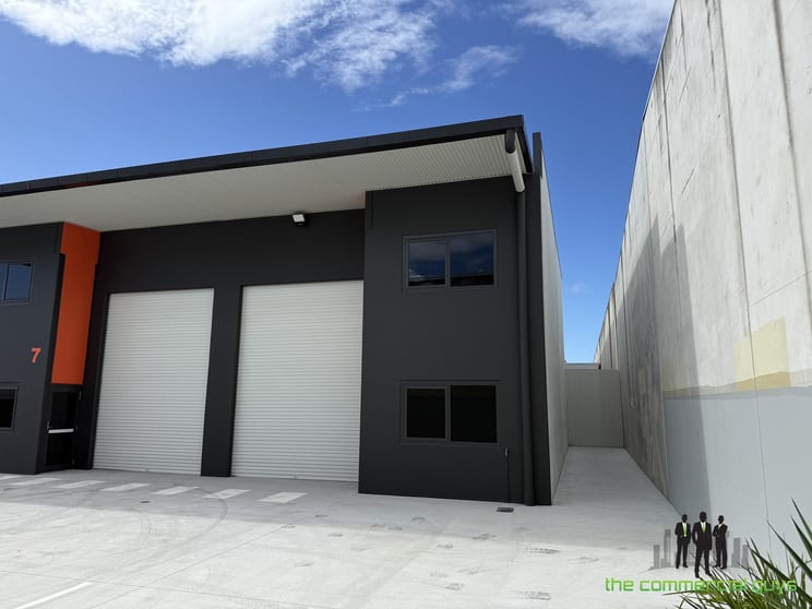 Click to view all images 8/7 Redcliffe Gardens Drive Clontarf QLD 4019 - Image 1