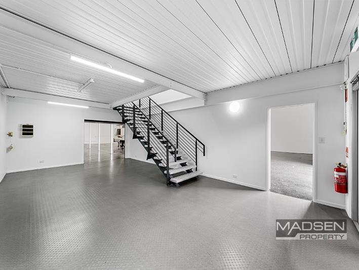 Click to view all images Unit 4/26-34 Weippin St Cleveland QLD 4163 - Image 3